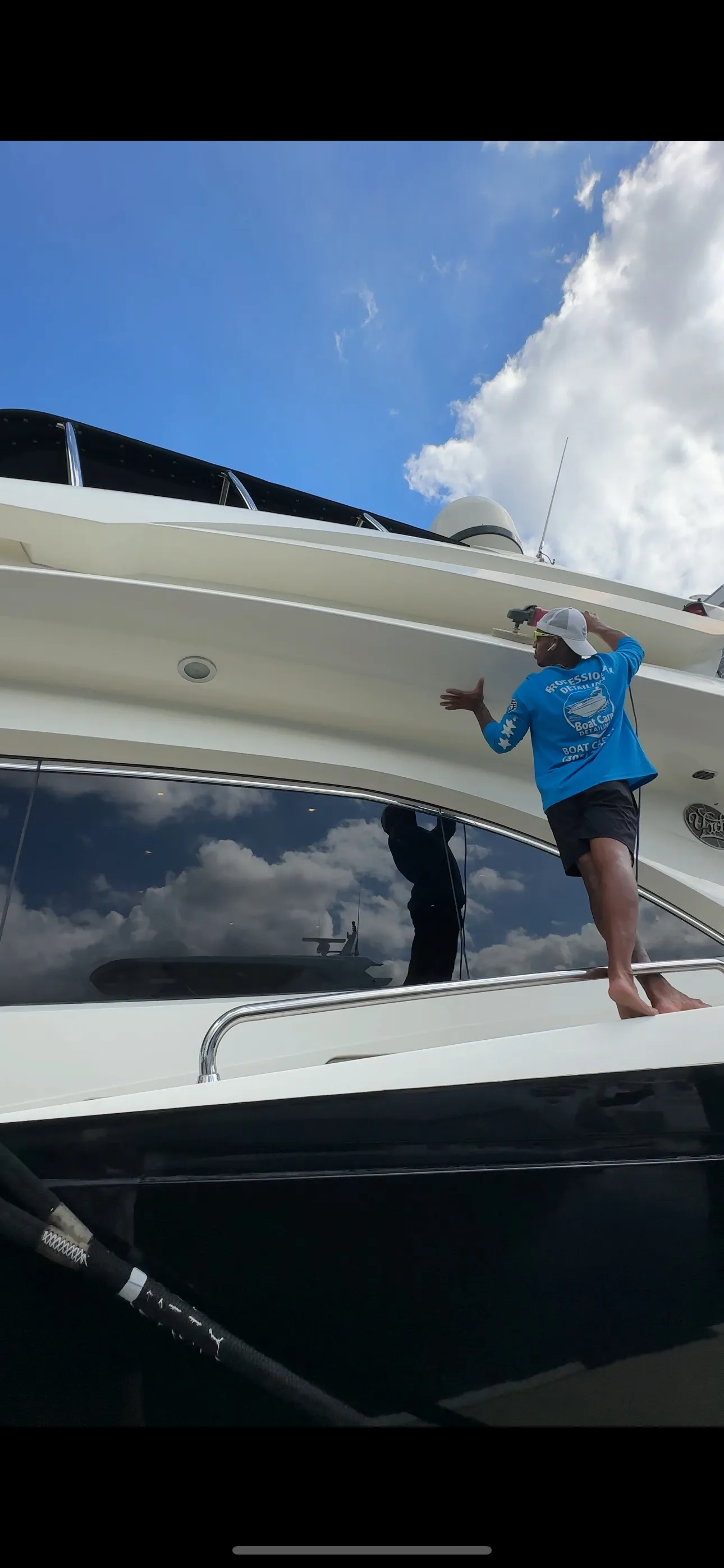 Professional Multi-Stage Wet Sanding for Marine Gelcoat Restoration & Paint Correction